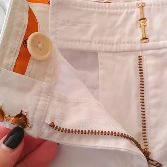 Tory Burch White Bermuda Short Size 2 - Picture 3 of 7